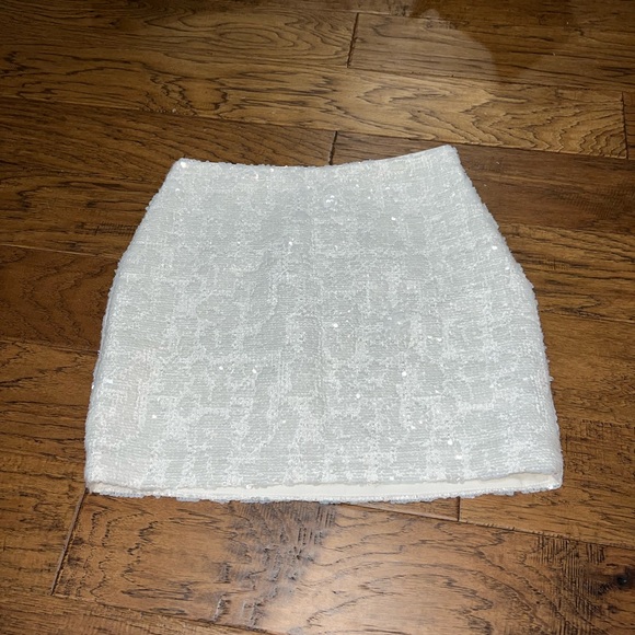 NWT Endless Rose White Sequin Mini Skirt - Picture 6 of 9